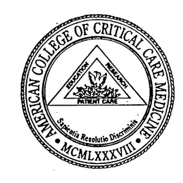 AMERICAN COLLEGE OF CRITICAL CARE MEDICINE EDUCATION RESEARCH PATIENT CARE SAPIENTIA RESOLUTIO DISCRIMINIS MCMLXXXVIII logo
