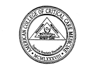 AMERICAN COLLEGE OF CRITICAL CARE MEDICINE MCMLXXXVIII EDUCATION RESEARCH PATIENT CARE SAPIENTIA RESOLUTIO DISCRIMINIS logo