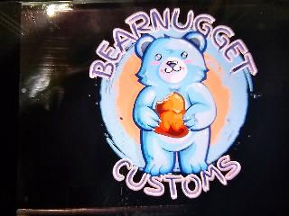 BEARNUGGET CUSTOMS logo
