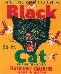 BLACK CAT DO NOT HOLD IN HAND AFTER LIGHTING 20-1 11/16 SUPERCHARGED FLASHLIGHT CRACKERS MADE IN MACAU logo