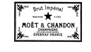 BRUT IMPERIAL MAISON FONDEE EN 1743 MOET & CHANDON CHAMPAGNE APPELLATION D'ORIGINE CONTROLEE EPERNAY-FRANCE logo