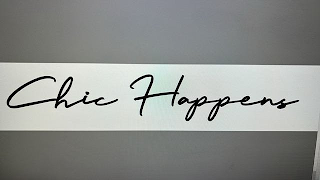 CHIC HAPPENS logo