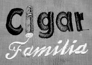 CIGAR FAMILIA logo