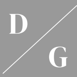 D G logo