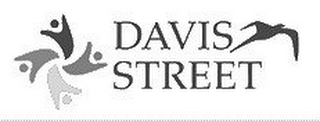 DAVIS STREET logo