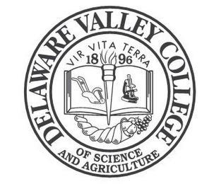 DELAWARE VALLEY COLLEGE OF SCIENCE AND AGRICULTURE VIR VITA TERRA 1896 logo