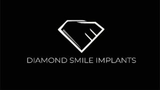 DIAMOND SMILE IMPLANTS logo