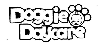 DOGGIE DAYCARE logo