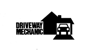 DRIVEWAY MECHANIC logo