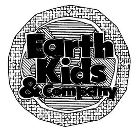 EARTH KIDS & COMPANY logo