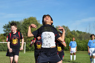 FOR MOM + DAD logo