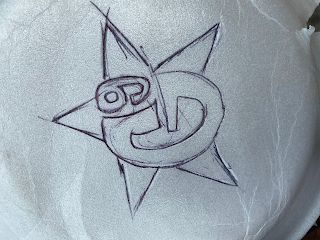G logo