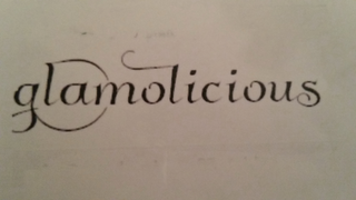 GLAMOLICIOUS logo