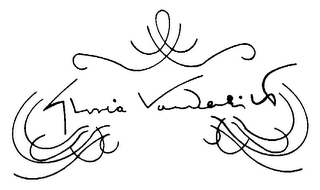 GLORIA VANDERBILT logo