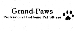 GRAND-PAWS PROFESSIONAL IN-HOME PET SITTERS logo