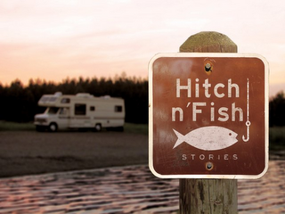 HITCH N' FISH STORIES logo