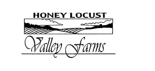 HONEY LOCUST VALLEY FARMS logo