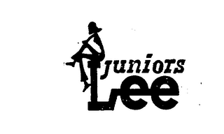 JUNIORS LEE logo