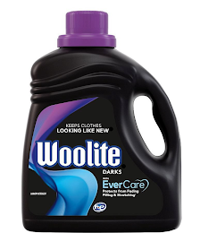 KEEPS CLOTHES LOOKING LIKE NEW WOOLITE DARKS WITH EVERCARE PROTECTS FROM FADING PILLING & STRETCHING HE LAUNDRY DETERGENT logo