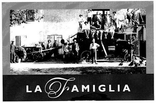 LA FAMIGLIA logo