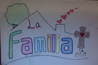LA FAMILIA logo