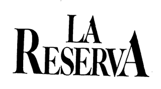 LA RESERVA logo