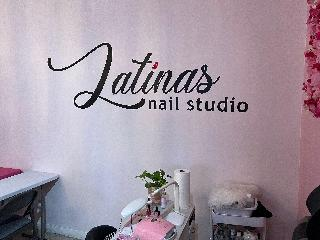 LATINAS NAIL STUDIO logo