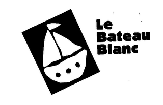 LE BATEAU BLANC logo