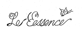 LE ESSENCE logo
