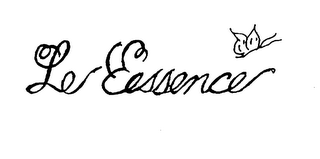 LE ESSENCE logo