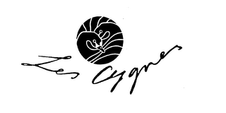 LES CYGNES logo
