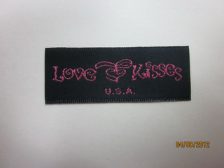 LOVE & KISSES U.S.A. logo