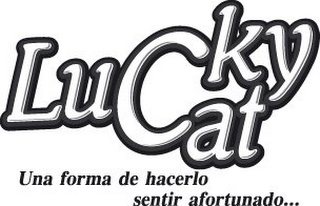 LUCKY CAT UNA FORMA DE HACERLO SENTIR AFORTUNADO... logo