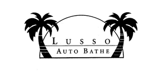 LUSSO AUTO BATHE logo