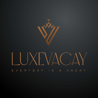 LUXEVACAY EVERYDAY IS A VACAY logo
