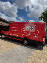 LUXURY III GROOMING KASSESANDPAWS.COM KISSESANDPAWS 305.989.8907 KISSES AND PAWS BY LAURA TORREUTE logo