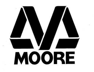 M MOORE logo