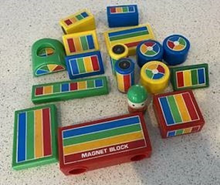 MAGNET BLOCKS logo