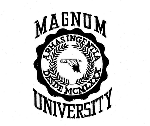 MAGNUM UNIVERSITY ARMAS INGENTIA DESDE MCMLXXX logo