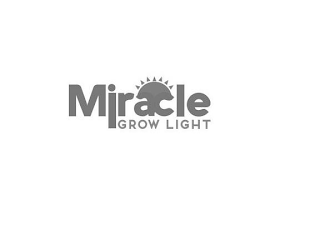 MIRACLE GROW LIGHT logo