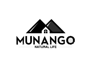 MUNANGO NATURAL LIFE logo