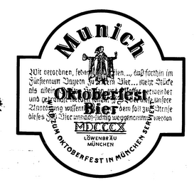 MUNICH OKTOBERFEST BIER MDCCCX LOWENBRAU MUNCHEN WIRDZUM OKTOBERFEST IN MUNCHEN SERVIERT logo