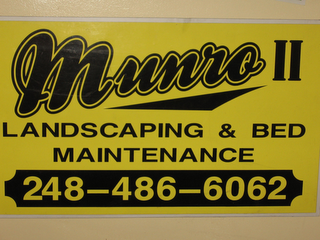 MUNRO II LANDSCAPING & BED MAINTENANCE 248-486-6062 logo