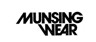 MUNSING WEAR logo