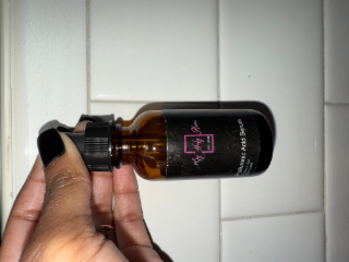 MY HOLY GLAM EST. 2024 HYALURONIC ACID SERUM NET 30ML/1 FL.OZ. MADE IN USA logo