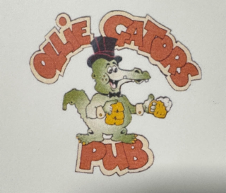 OLLIE GATORS PUB logo