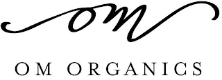 OM OM ORGANICS logo