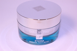 P PARA MI PEEL P ETERNA ESSENTIAL NIGHT REPAIR logo
