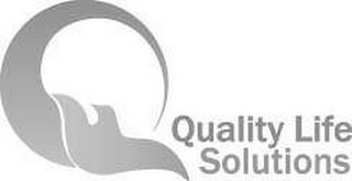 Q QUALITY LIFE SOLUTIONS logo