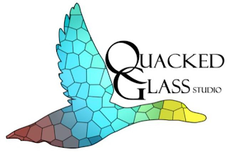 QUACKED GLASS STUDIO logo